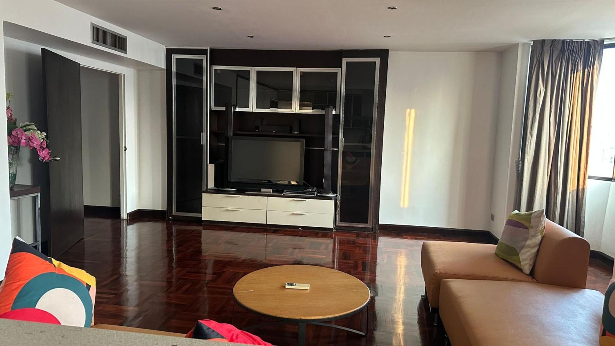 Affordable Serviced Apartments In Nana Omni Tower - Prime Sukhumvit Location Bangkok Kültér fotó