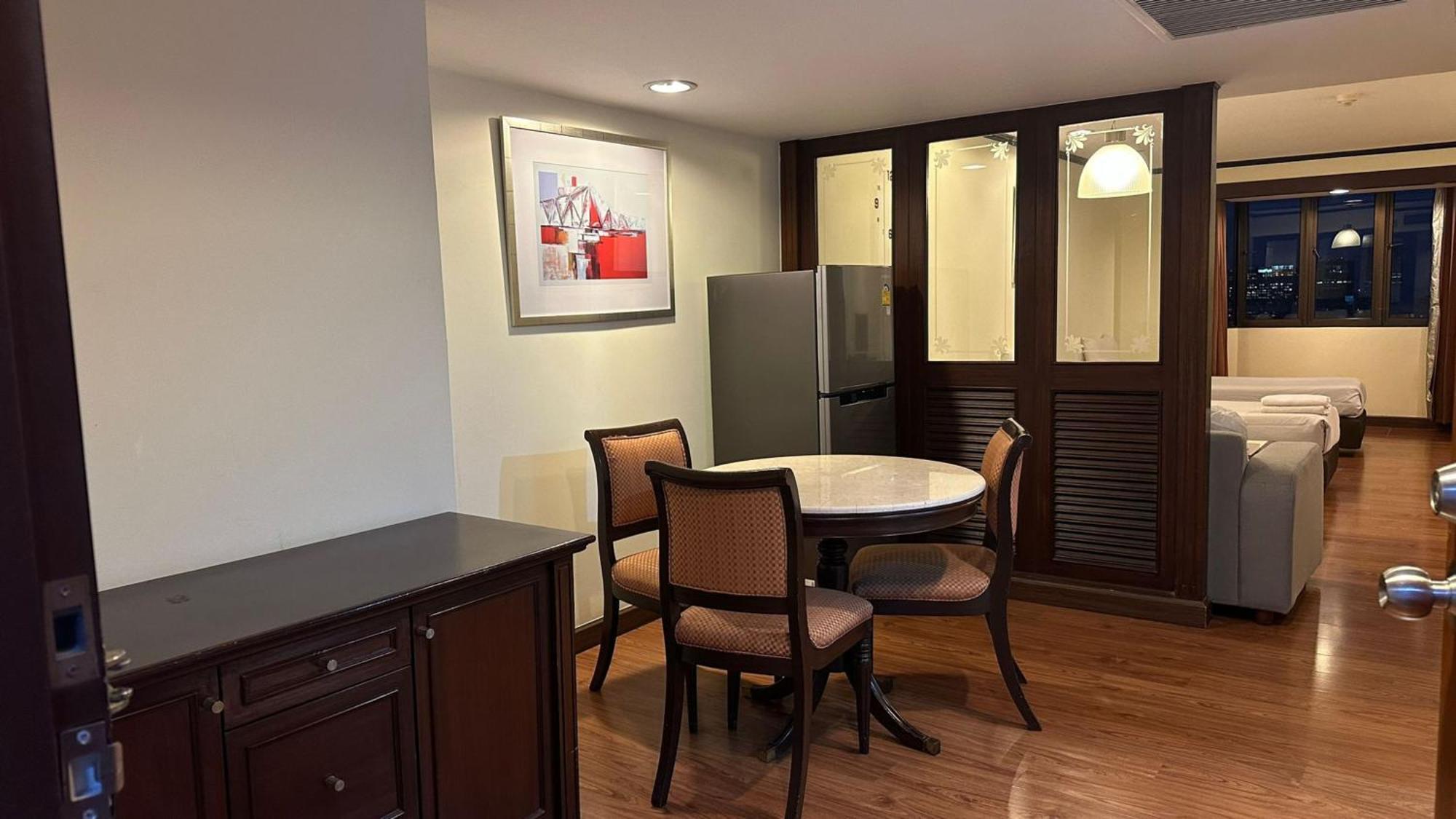 Affordable Serviced Apartments In Nana Omni Tower - Prime Sukhumvit Location Bangkok Kültér fotó