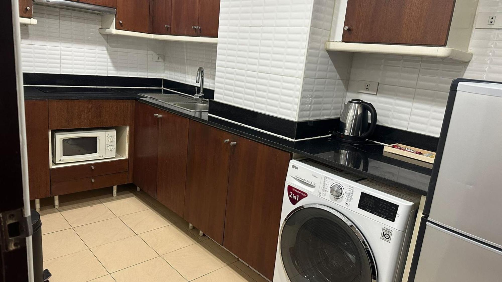 Affordable Serviced Apartments In Nana Omni Tower - Prime Sukhumvit Location Bangkok Kültér fotó