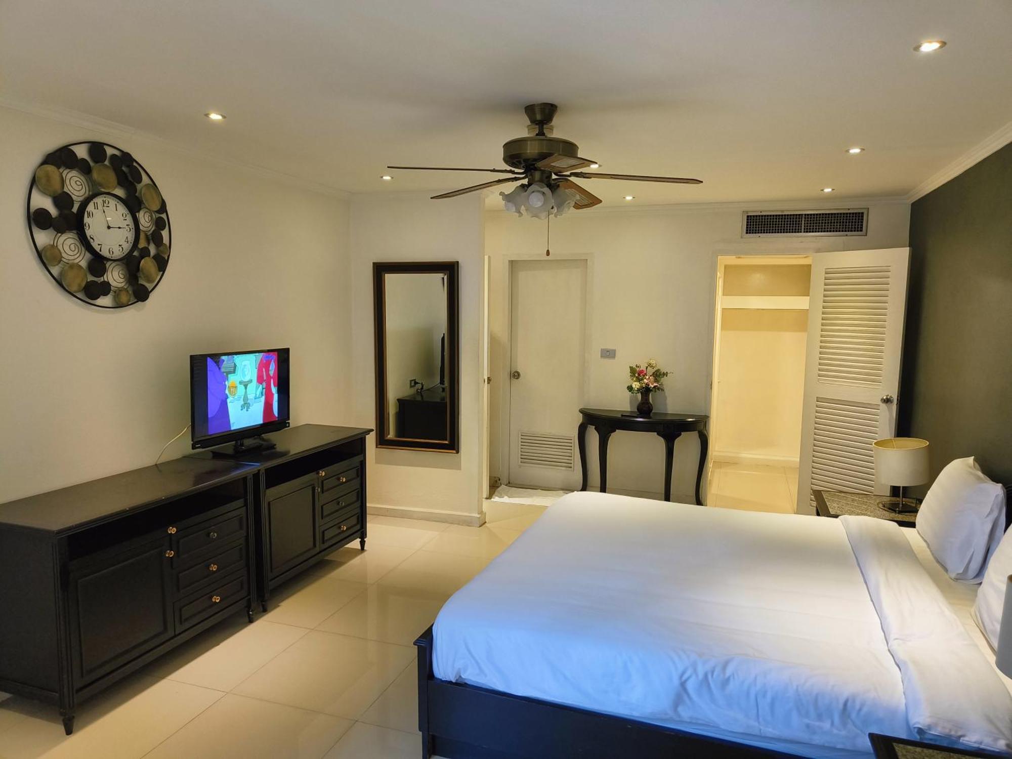 Affordable Serviced Apartments In Nana Omni Tower - Prime Sukhumvit Location Bangkok Kültér fotó