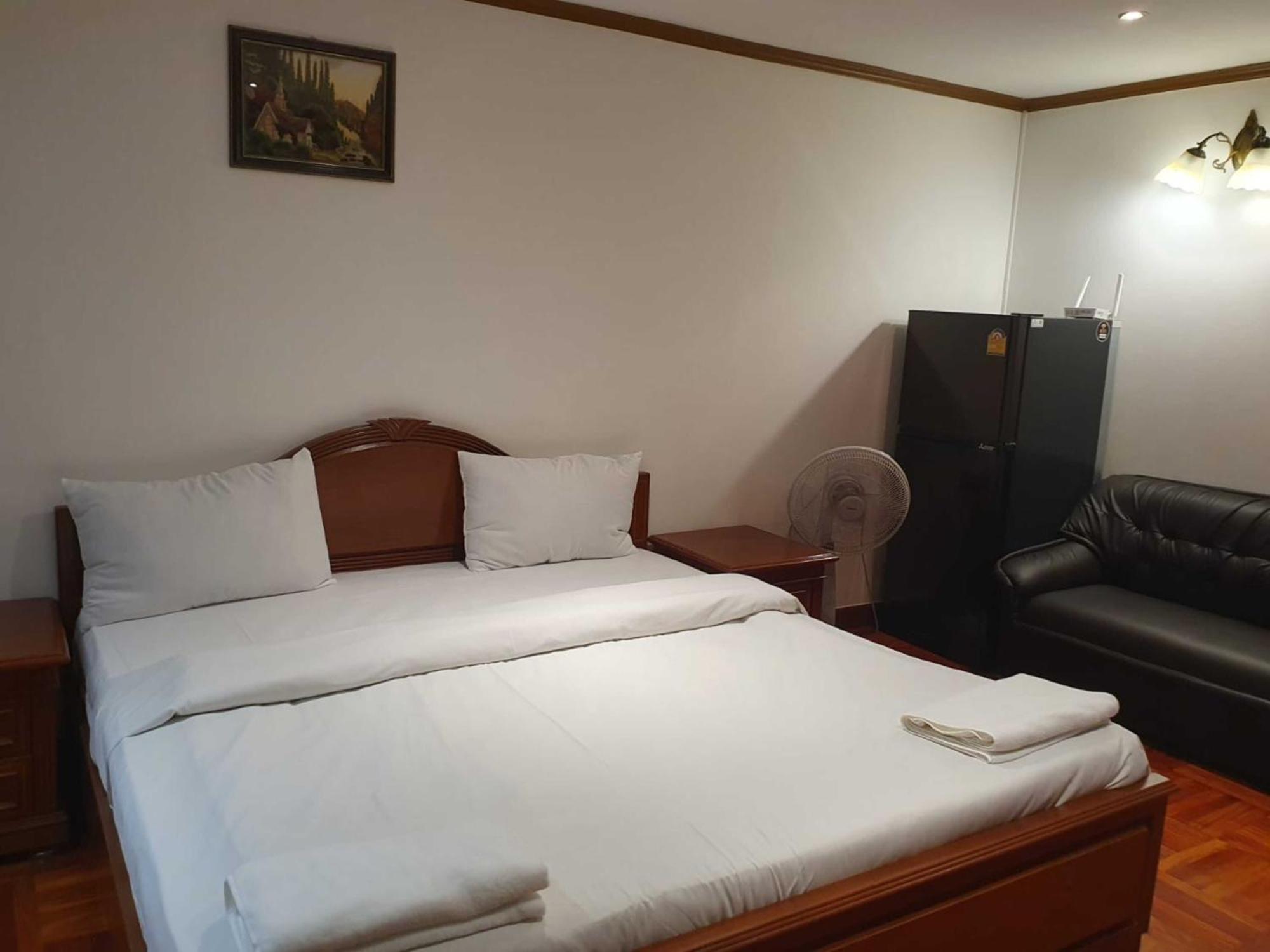 Affordable Serviced Apartments In Nana Omni Tower - Prime Sukhumvit Location Bangkok Kültér fotó