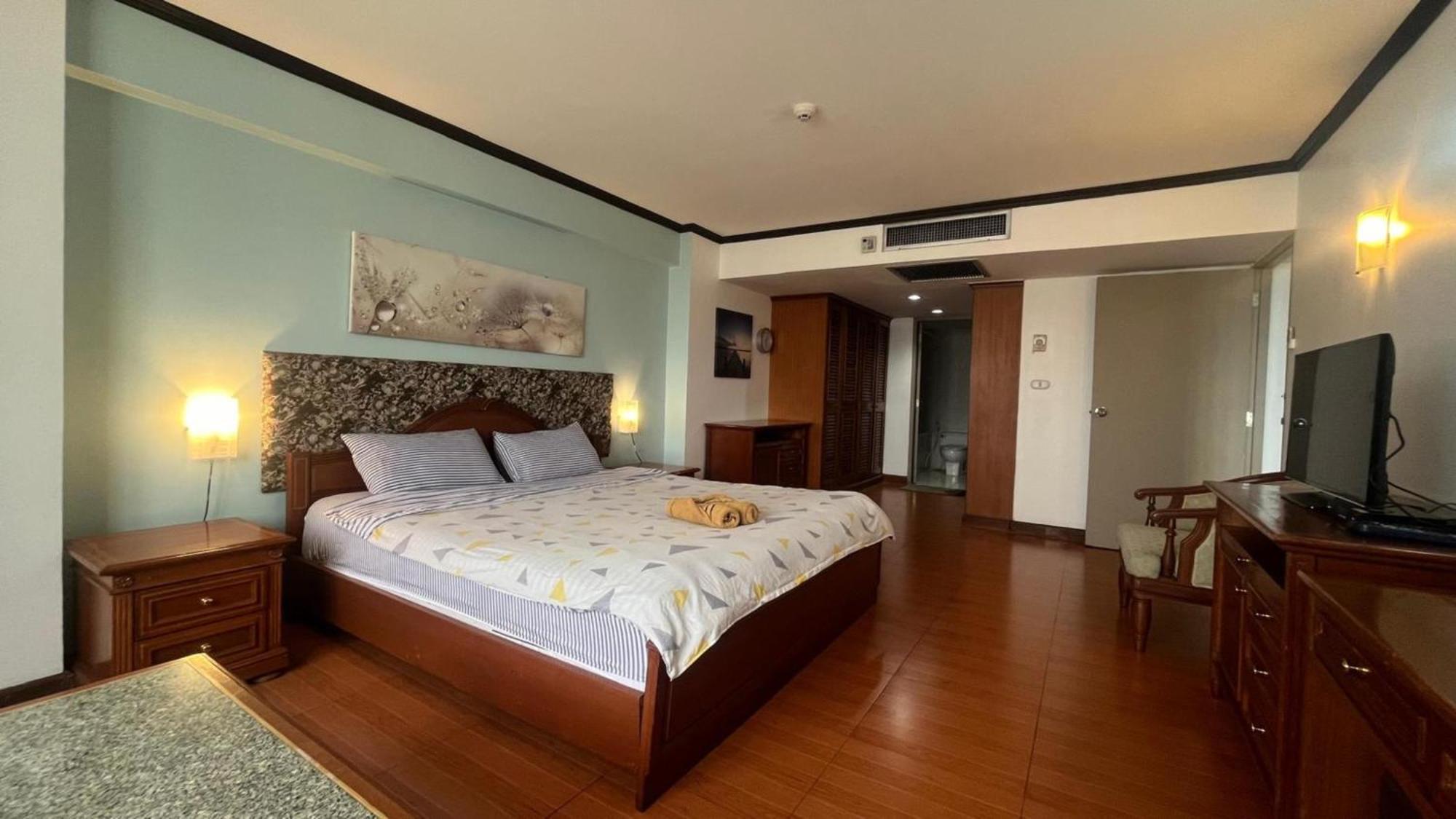Affordable Serviced Apartments In Nana Omni Tower - Prime Sukhumvit Location Bangkok Kültér fotó
